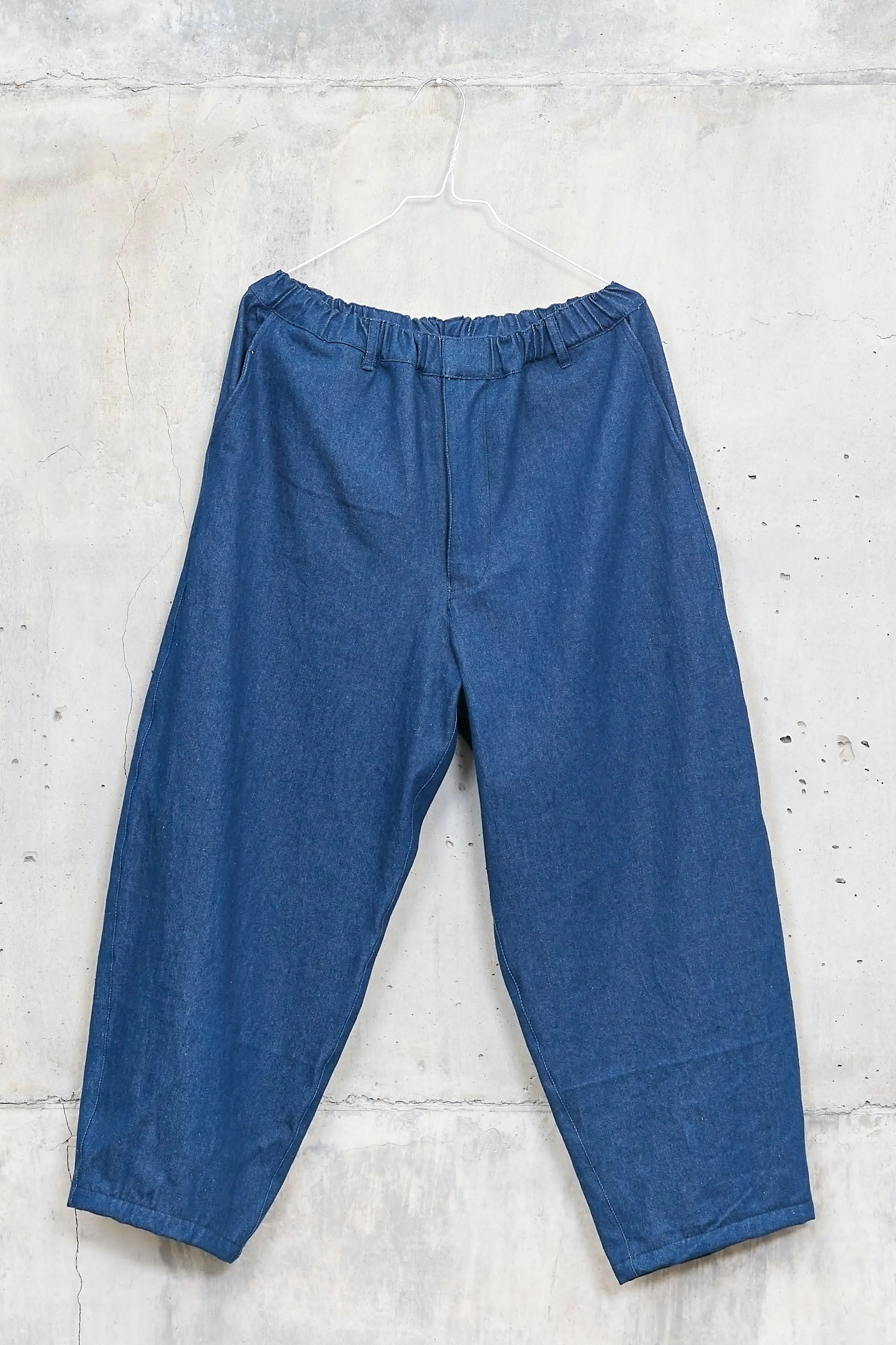 ANDA  [ flow  ] - loose fit men trousers cotton denim