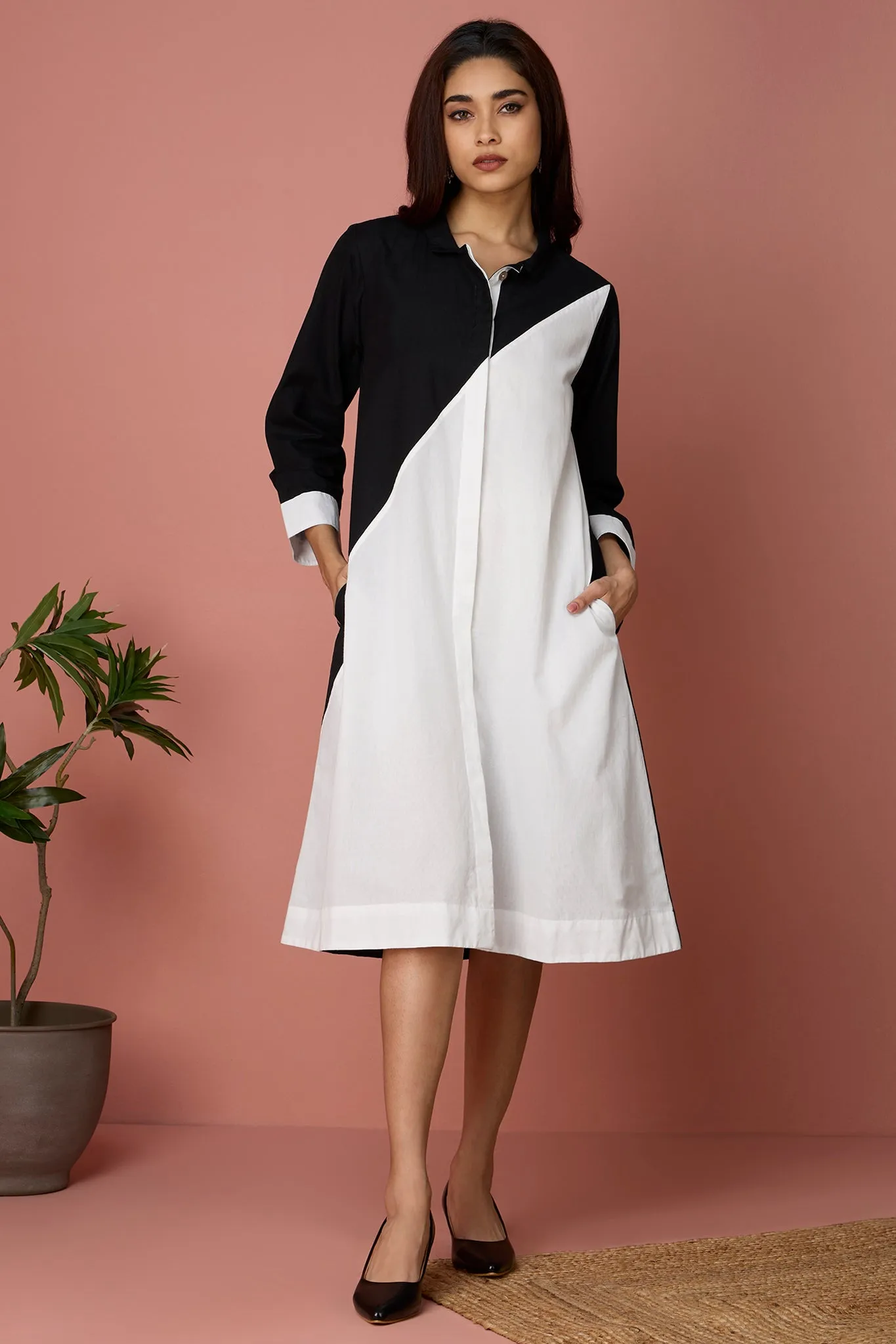 cross shirt dress - Onyx Noir & Crisp White