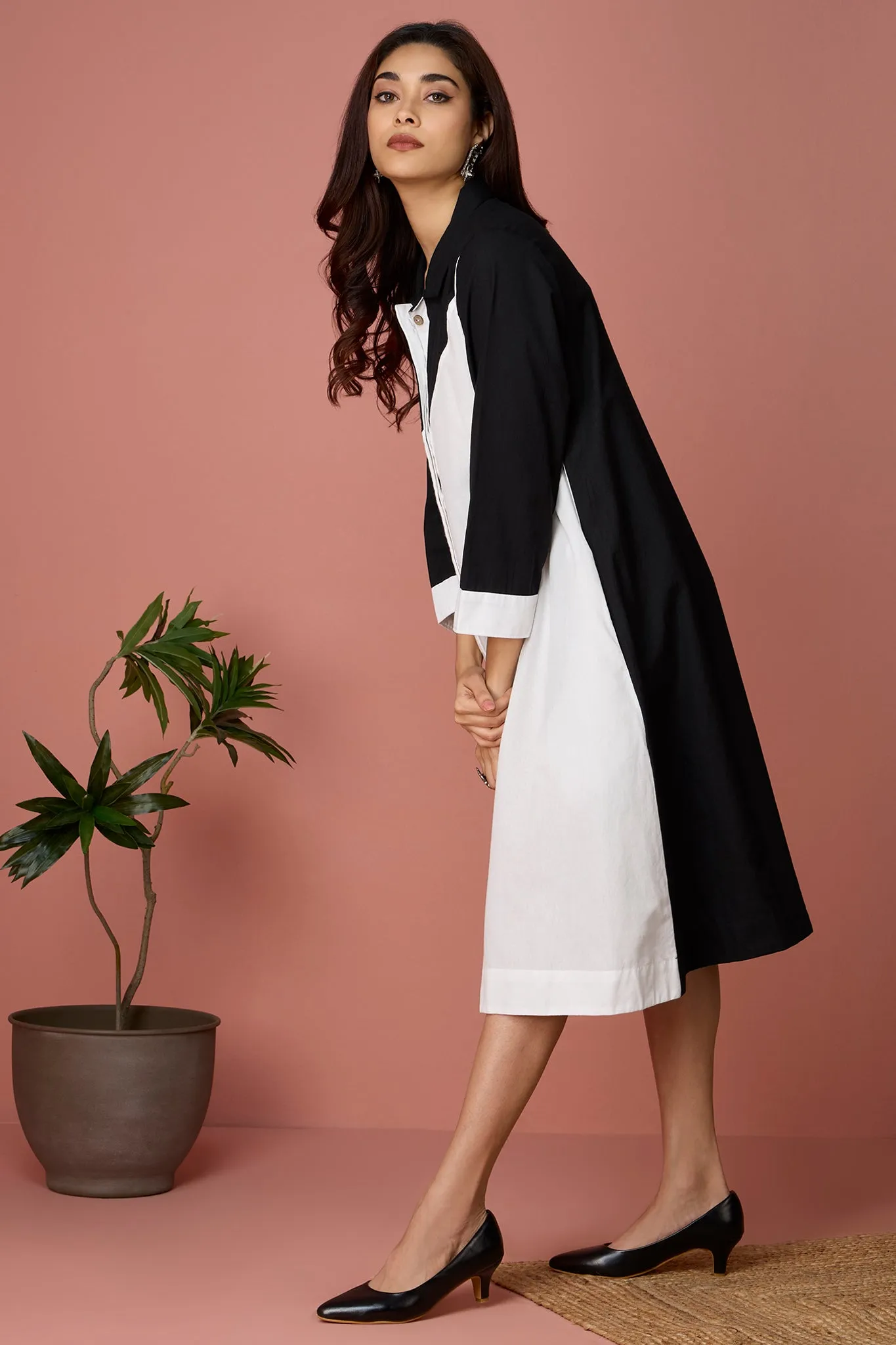 cross shirt dress - Onyx Noir & Crisp White