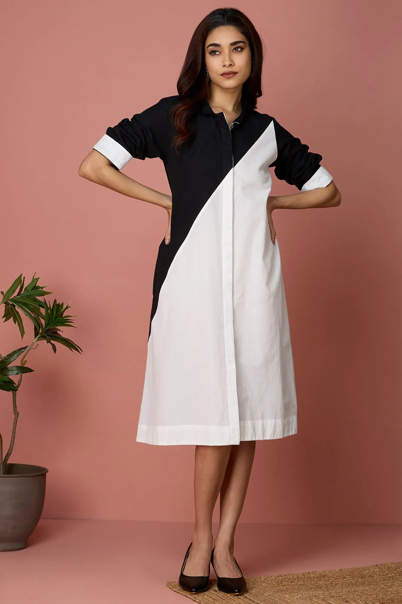 cross shirt dress - Onyx Noir & Crisp White