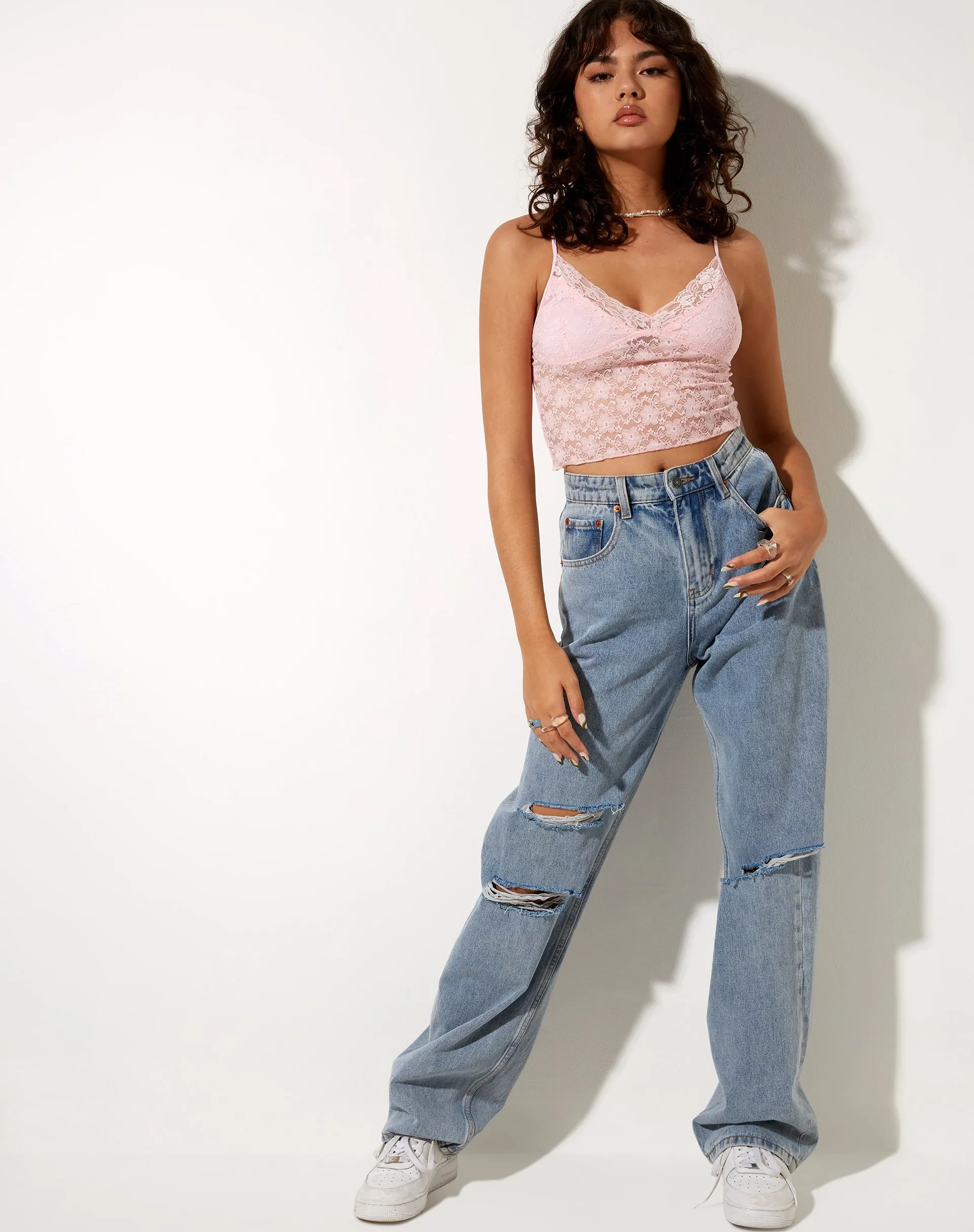 Mayrinda Crop Top in Lace Sweet Pink