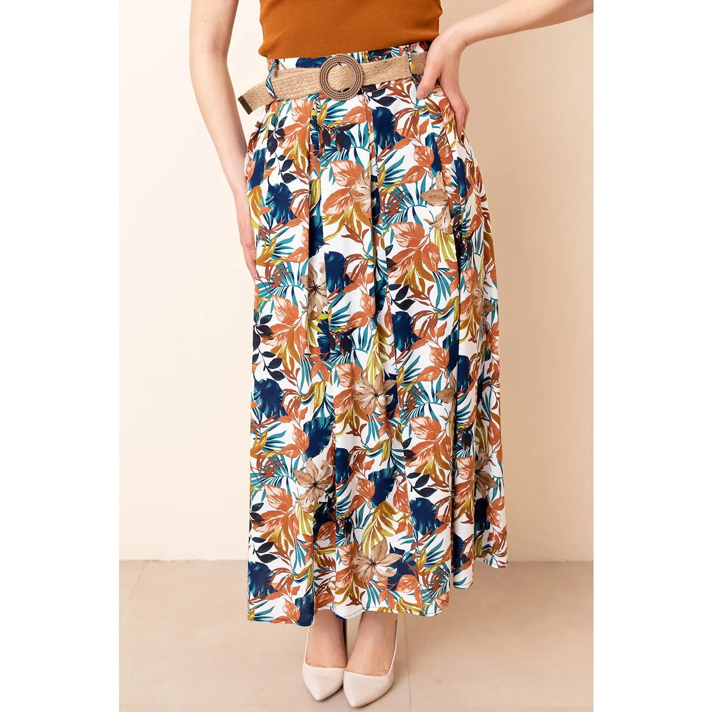 Pleated Straw Belt Skirt